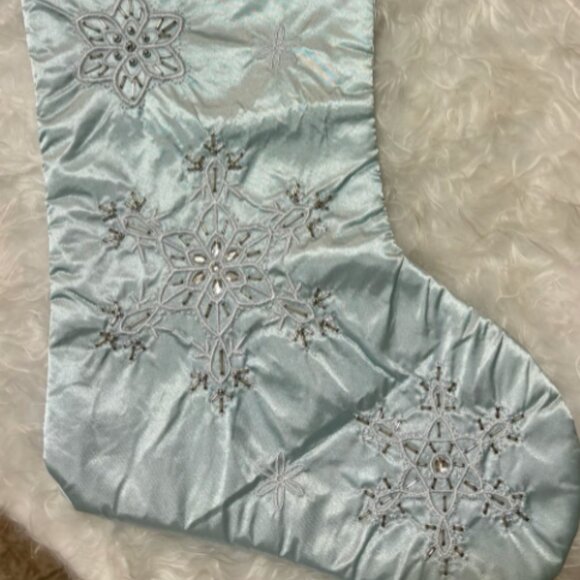 20” Blue Frost Satin Embroidered Sparkling Snowflakes Holiday Stocking New - Picture 4 of 4